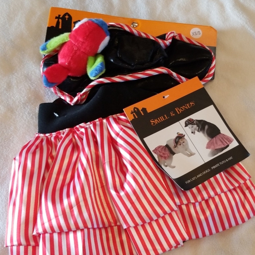 Dog gasperilla/ Halloween pirate costume Size M